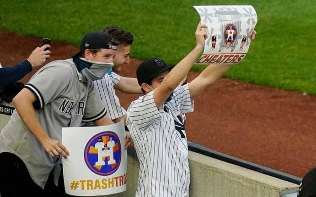 【MLB】アストロズ揶揄のゴミ箱没収　ヤ軍ファン同士のやり取りが「面白い」「爆笑」と米話題