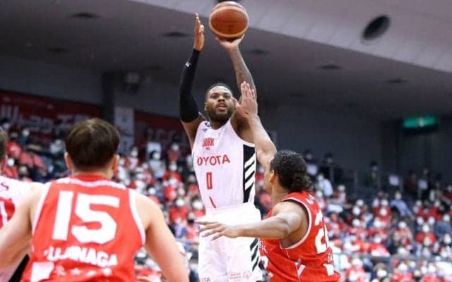 第36節のベストオブタフショット…第1位はデション・トーマスの同点3ポイント