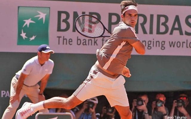 フェデラーがクレーコートでの練習を公開、「ジュネーブに向けて調整！」と綴る