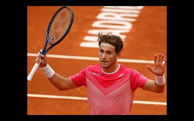 ルード、チチパス撃破で8強