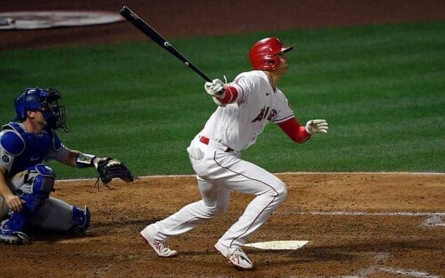 【MLB】大谷翔平、右手1本“フェン直二塁打”に指揮官驚き　「彼はストロング」「才能豊か」