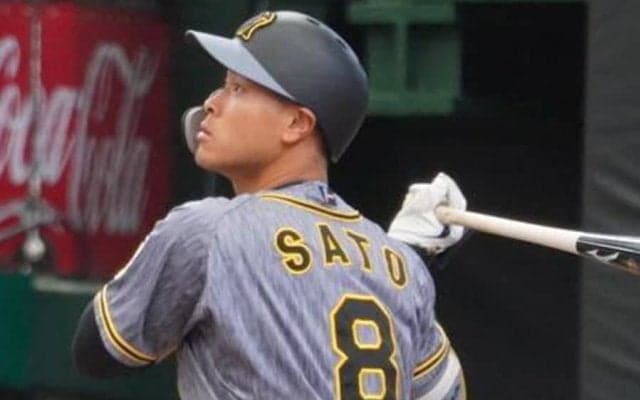 阪神・佐藤輝は「理想の4番すぎんか？」　驚速適時打が「見えん」「シフト意味なし」