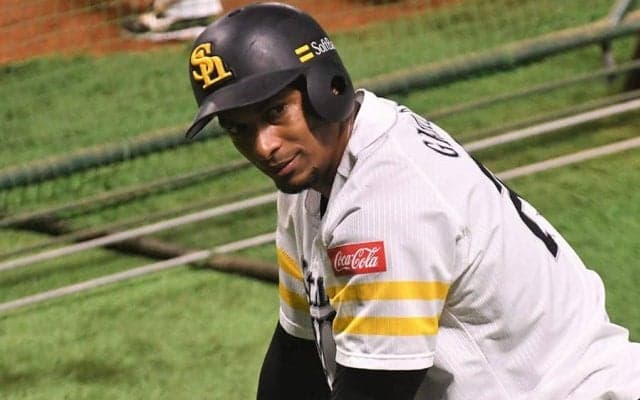 鷹・工藤監督、グラシアル離脱に表情曇る　代役の奮起に期待「カバーしていくしかない」