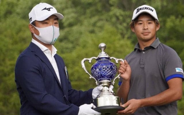 片岡尚之「少ないチャンスで優勝を掴みとれたのは自信になる」 　プロ4戦目でツアー初優勝