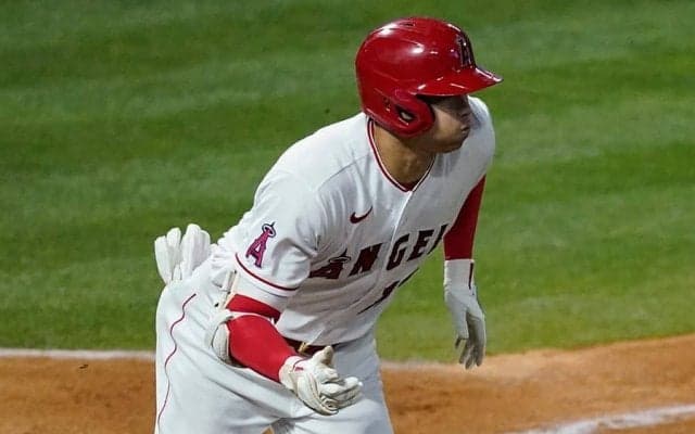 【MLB】大谷翔平、CY賞バウアーから“快足”遊撃内野安打　母の日ピンクバットで4戦連続安打