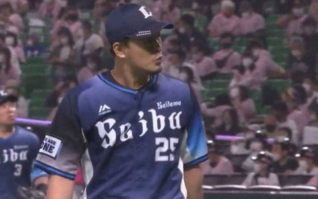 「キレッキレ過ぎて絶望」　西武平井、空振りしたボールが打者直撃の“魔球”にファン驚愕