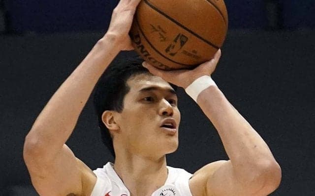 【NBA】渡邊雄太が敵にぶつけた　頭脳的ボールキープに現地称賛「ハッスル・ユウタ」「最高」