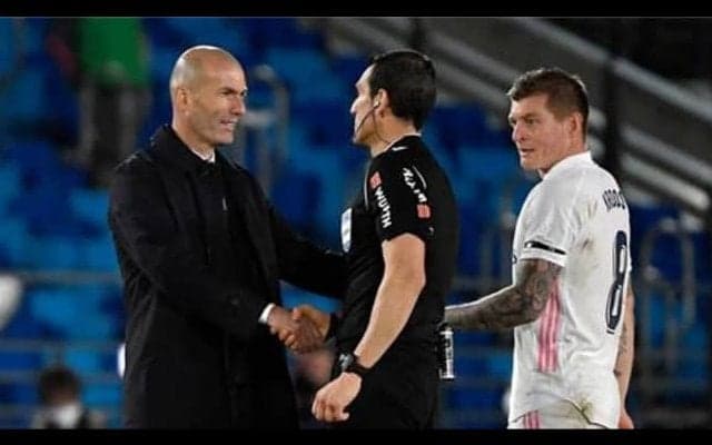 ジダンが審判の判定に苦言「何も役に立たなかった」...珍しい一面を覗かせる