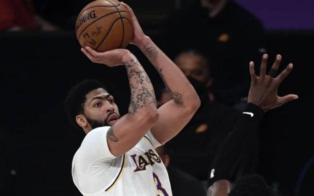 レイカーズがサンズを撃破…42得点12リバウンドのデイビスが攻守に大活躍