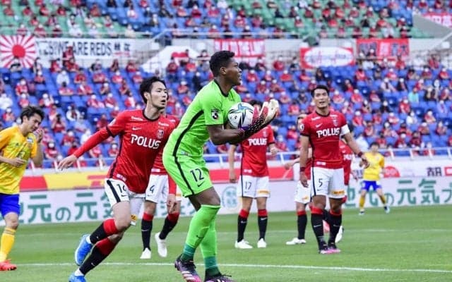 【J1分析】浦和「入れ替え」3人が活躍！(3)18歳の新守護神・鈴木彩艶完封も「キーパー全員の勝利」