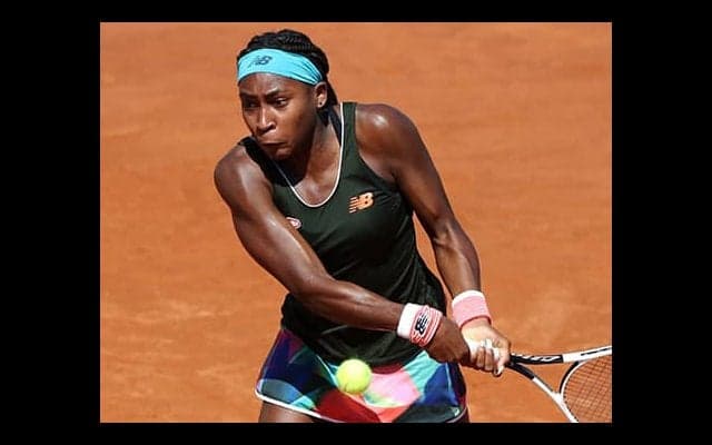  17歳ガウフ 3時間の激闘制す 