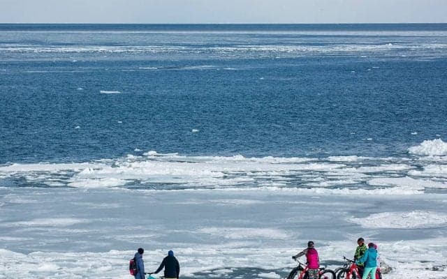流氷を眺め、雪の上で遊ぶスノーライド（前編）