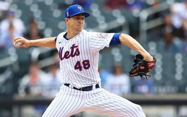 【MLB】デグロムの161キロは「ちっとも見えない」　相手投手の“降参スイング”に米同情