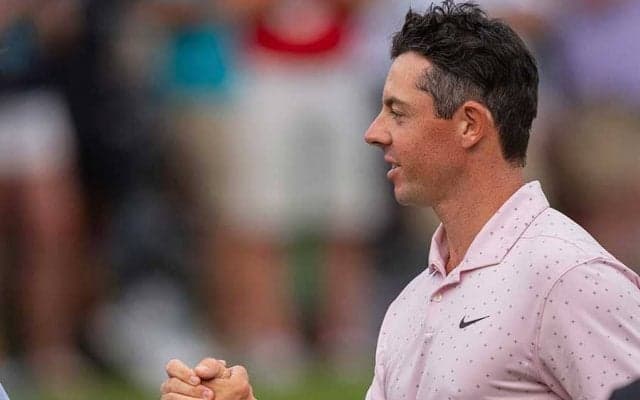 マキロイ、372y“驚異の林越え”が反響拡大　グリーン目前の一打に「馬鹿げている」