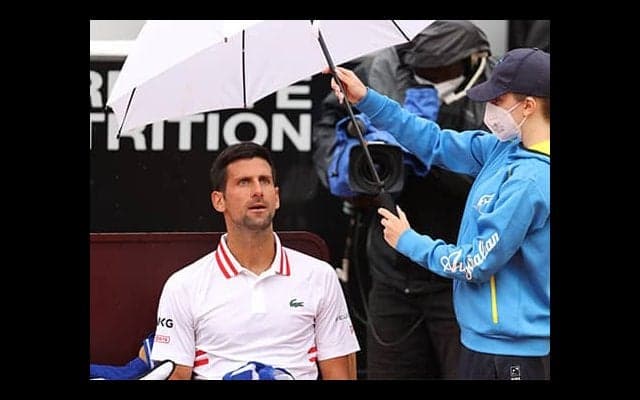  ジョコ 3時間中断「奇妙な試合」 