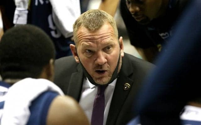 横浜がカイル・ミリングHCの退団を発表「これからも心の中で深く記憶に残ります」