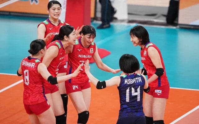 女子日本代表 荒木絵里香主将と古賀が会見