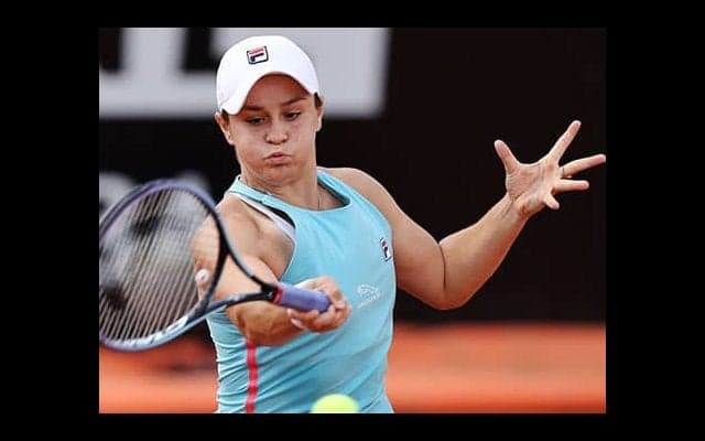  女王バーティ 快勝で初戦突破 