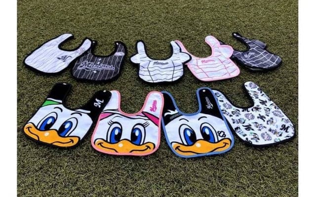 ロッテが可愛い“よだれかけ”販売　靴下＆ハットなどベビーグッズ多数ラインナップ