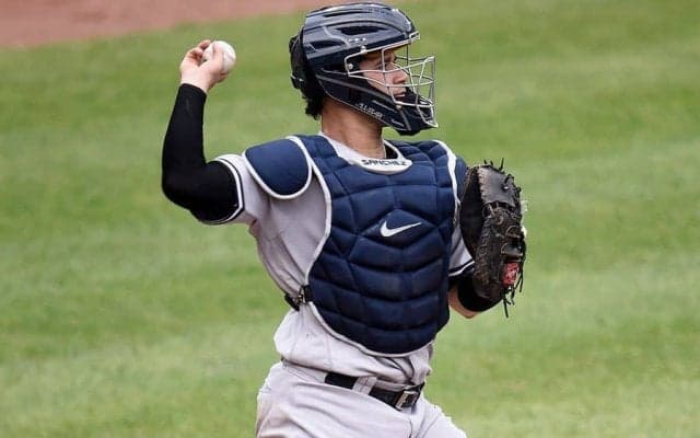 【MLB】大暴投がまさかの「ナイスアシスト」　進塁試みた走者ガックリの“ラッキー鬼肩”