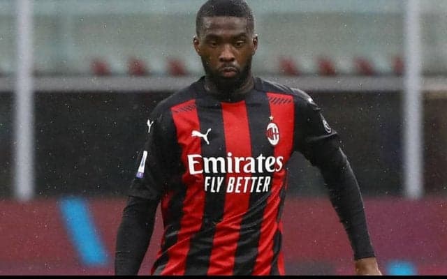 トモリが圧巻の身体能力を披露！ ジャンプの高さでクリロナ超えのセリエA記録を樹立！