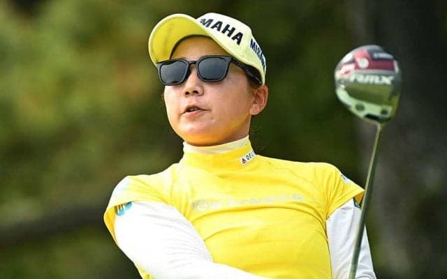 有村智恵が暫定首位　大人の“安全ゴルフ”を封印「今は昔くらい優勝したい欲がある」