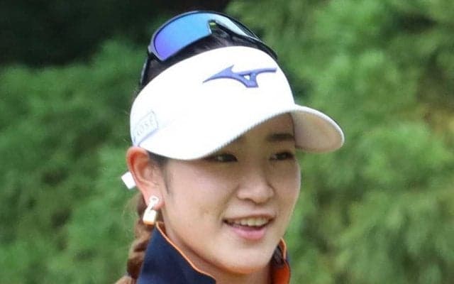 原英莉花、爽やかに決めた“初夏コーデ”に反響「スタイル良いから何着ても似合う」