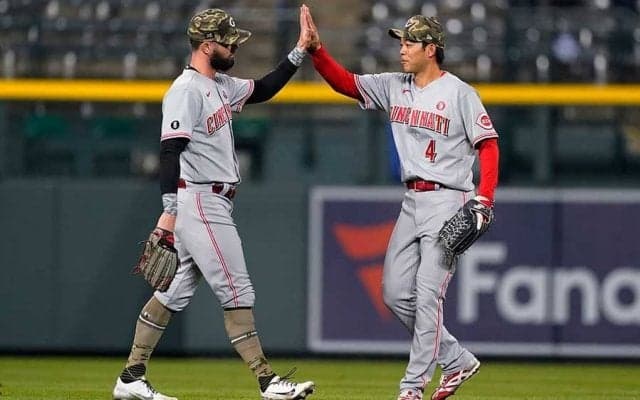 【MLB】「捕るチャンスがないと…」絶望打球を背走キャッチ　秋山翔吾の美技が「美しい」