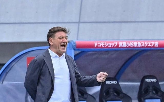 札幌ミシャが等々力で魅せた「川崎イレブンを笑顔にする絶対的コミュ力」