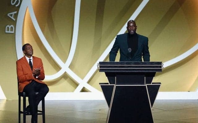 殿堂入りしたケビン・ガーネット「私はハードに、情熱を持ってプレーしてきました」