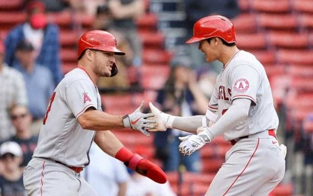 【MLB】大谷翔平、敵地で子供に即席サイン会　ネット越しの神対応を米紹介「素晴らしい！」