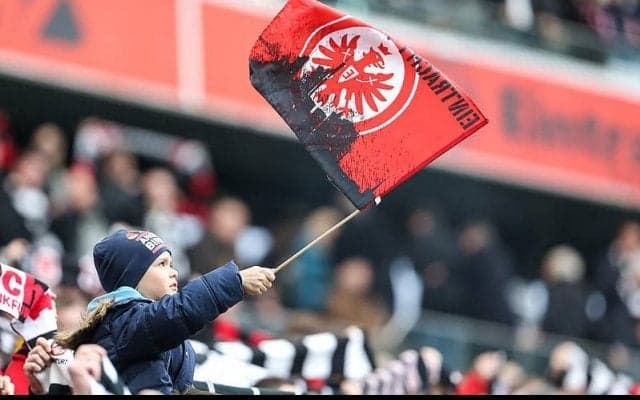 フランクフルト、バレンシアから期待の逸材FWを獲得