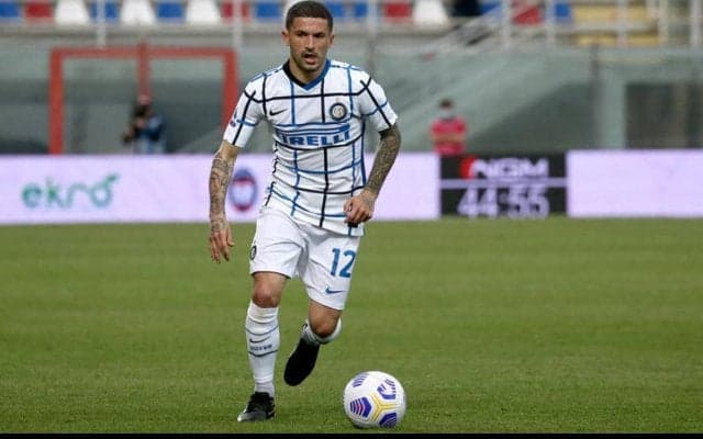 センシ、サッスオーロ時代の恩師デ・ゼルビ就任のシャフタールからオファーか