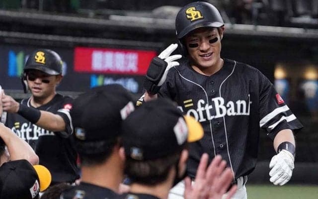5秒以上落ちてこない打球…「音えげつねぇ」　鷹・柳田の“初見殺し”特大弾