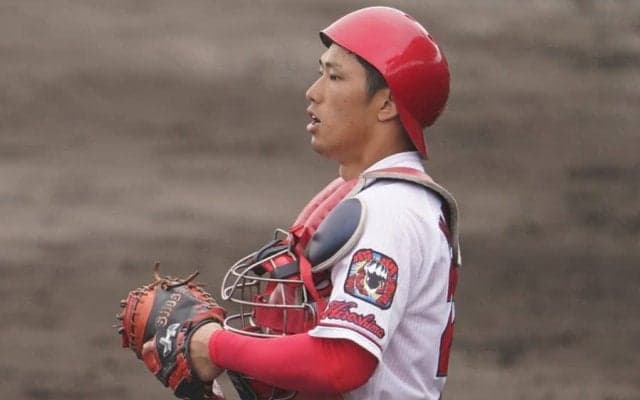 扇の要でのルーティンが「ほぼ小林誠司」　4年目でようやく…中村奨成に「泣けてくる」