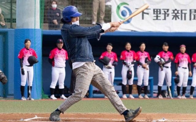 「こんな大規模なやつ、ダメ！」公式戦“ドッキリ”で人気芸人が放った驚きの打球