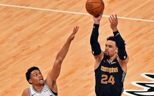 グリズリーズがスパーズとのロースコアゲームを制す…ブルックスら3選手が20得点越え