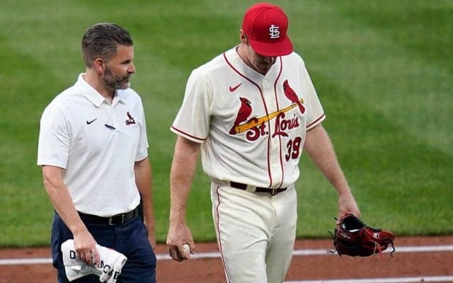 【MLB】元巨人マイコラス、609日ぶり復帰戦も無念の負傷降板　昨季手術した右前腕部の張り