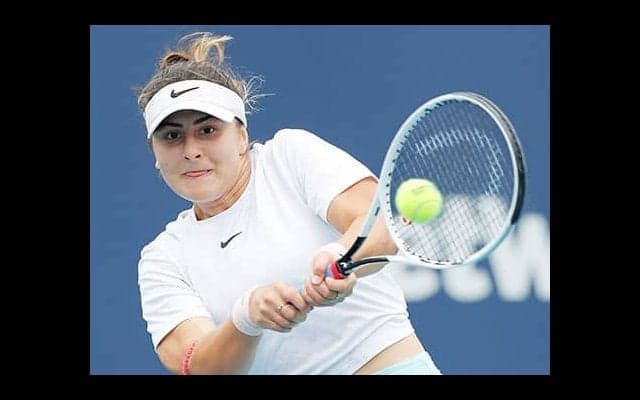 アンドレースク 完勝で初戦突破