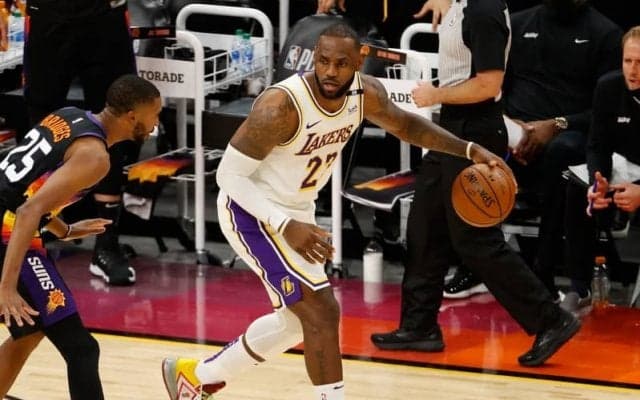 エースの責務…レブロン・ジェームズは今、実質“片足だけ”でプレーしている？