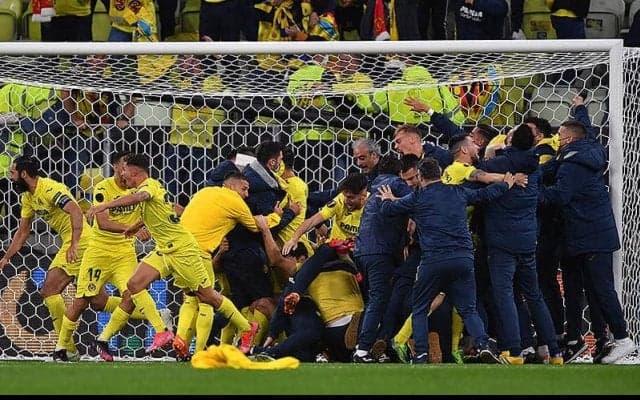 互いに10人連続成功のPK戦制したビジャレアルが大会初優勝!　ユナイテッドはオーレ体制初タイトルならず…《EL》