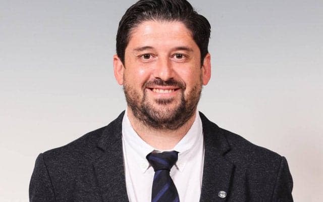 「家庭の事情」により鹿児島のパパス監督が退任「大好きな仕事を辞め、苦しむ家族のそばにいるという判断を下しました」