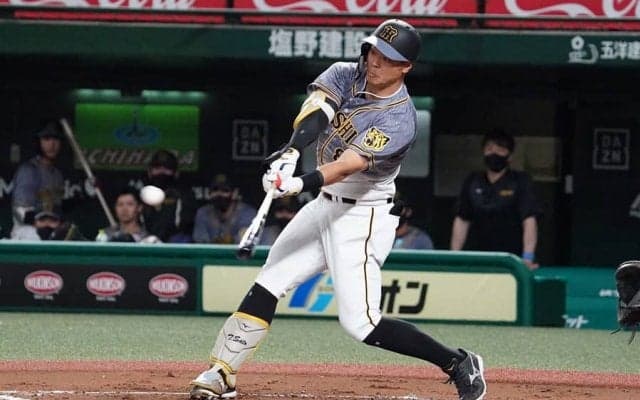 阪神佐藤輝、3人目の“新人本塁打王”はある？　OB捕手が分析「驚いたのは1発目」