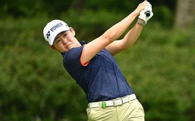 18歳アマが2打差4位！　双子の姉・岩井明愛がスーパーイーグル「素直に嬉しかった」