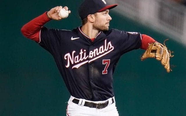 【MLB】「IQ900のプレー」「リーグ最高」一塁じゃないの？　走者の意表を突いた“ベアハンド”