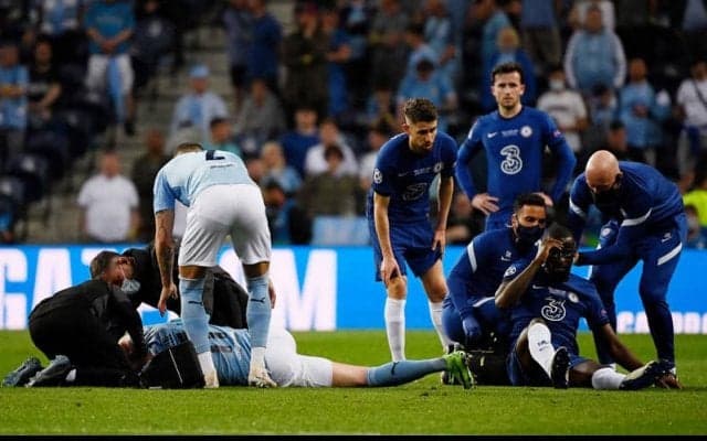 デ・ブライネを負傷退場させたリュディガーにベルギー指揮官が怒り 「レッドカードにすべきだった」