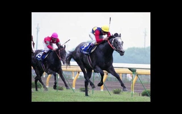 ウマ娘でもオグリキャップは食いしん坊。武豊と勝利した２つの名レース