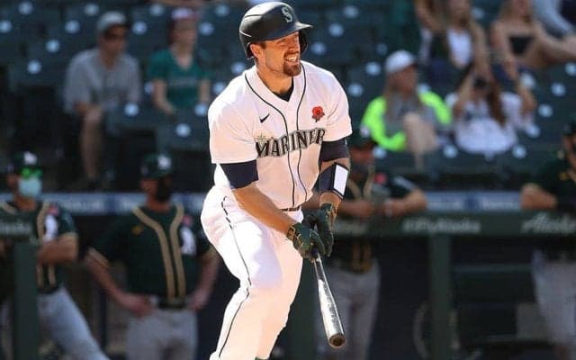 【MLB】「間違いなく最恐」「ゾンビ」　サヨナラ打直後の“顔芸”が「めっちゃ気味が悪い」
