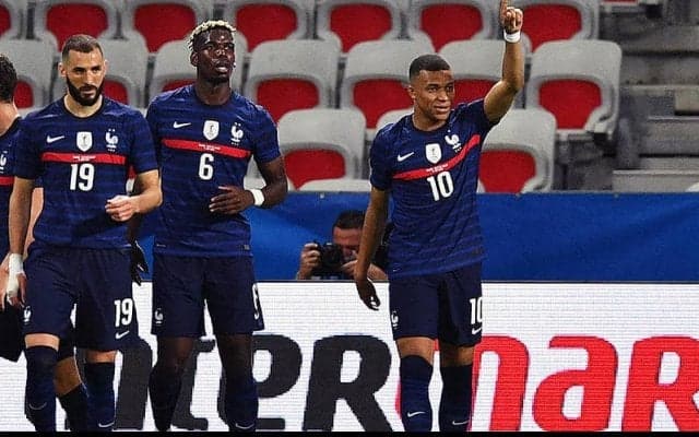 フランスが10人のウェールズに3発快勝!　ベンゼマはPK失敗で復帰戦ゴールならず《国際親善試合》