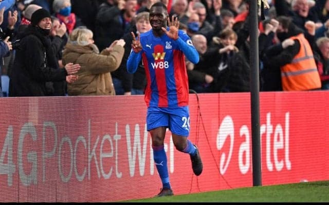 クリスティアン・ベンテケがC・パレスと契約延長「嬉しくもあり誇りに思う」